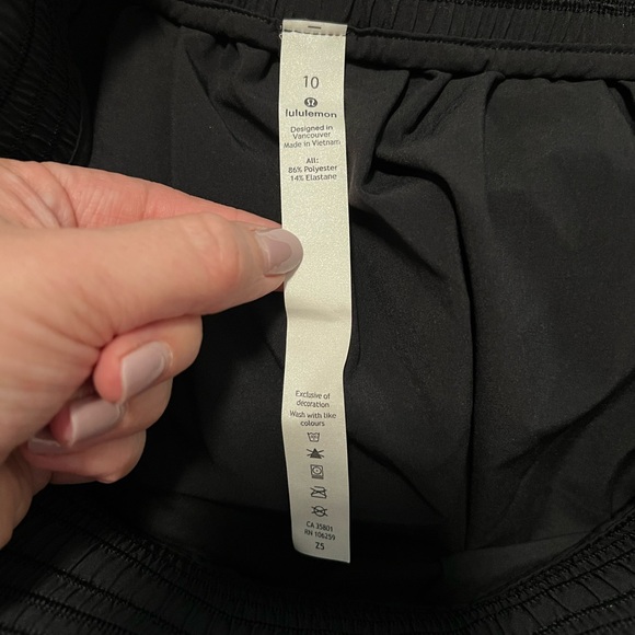 Lululemon Black Skirt - Picture 4 of 5